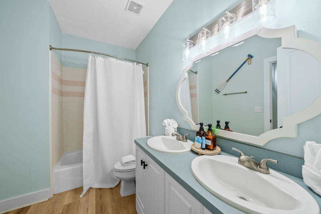 Photo of 8221 Surf Drive