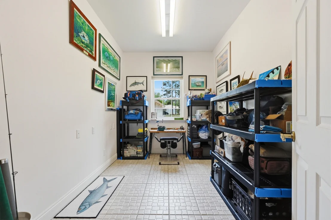 Photo of 4063 Lakeview Drive