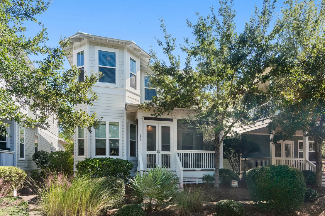 Photo of 689 Flatwoods Forest Loop