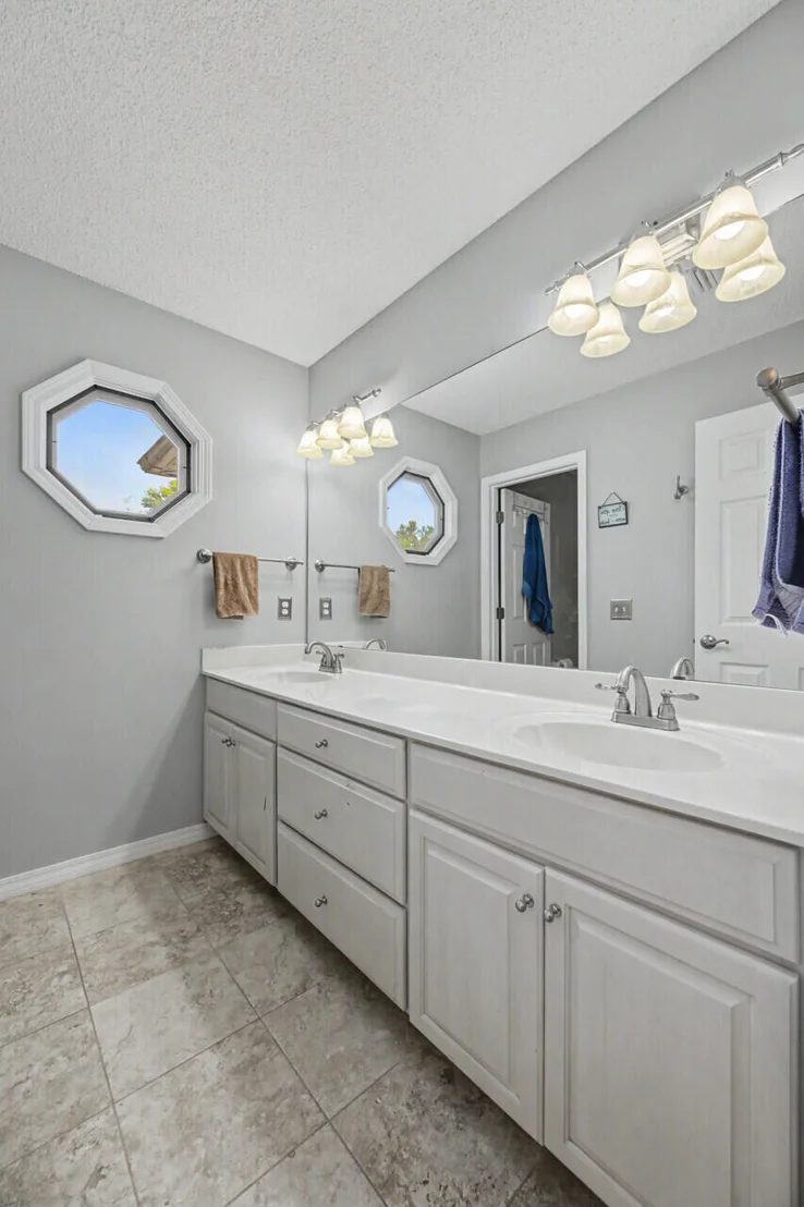 Photo of 4412 Windrush Drive