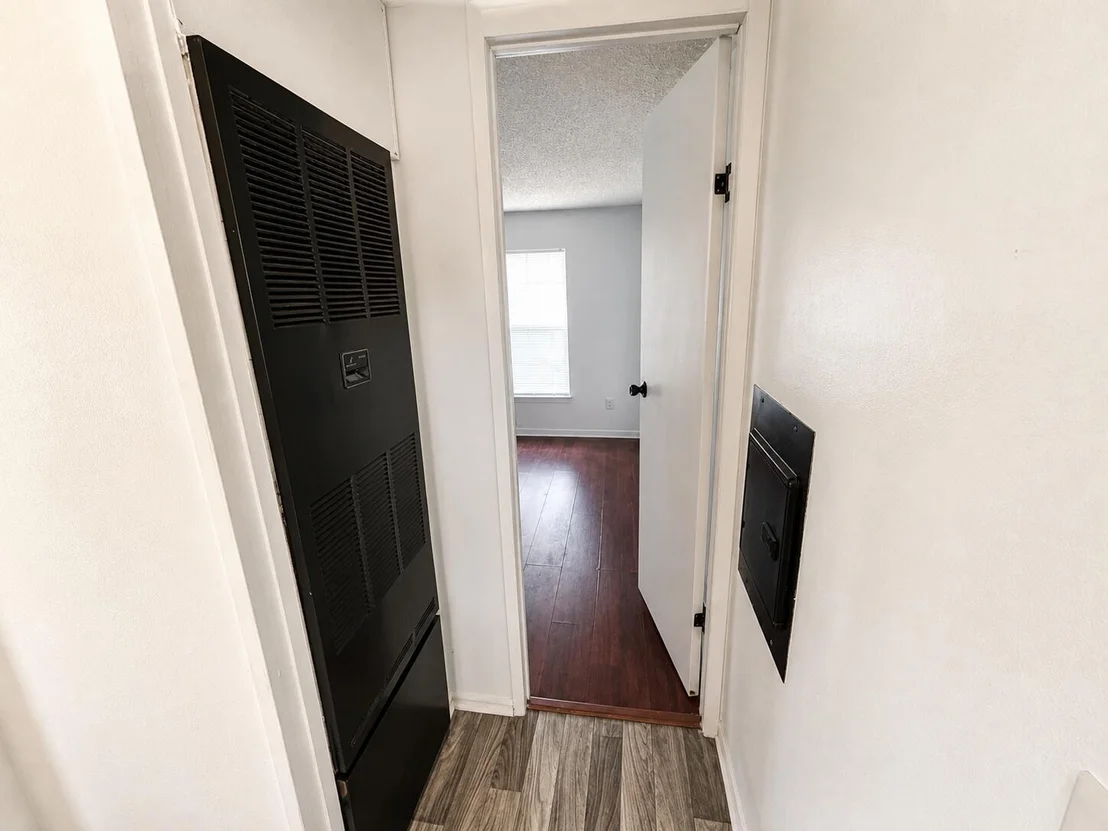 Photo of 1143 4Th Circle