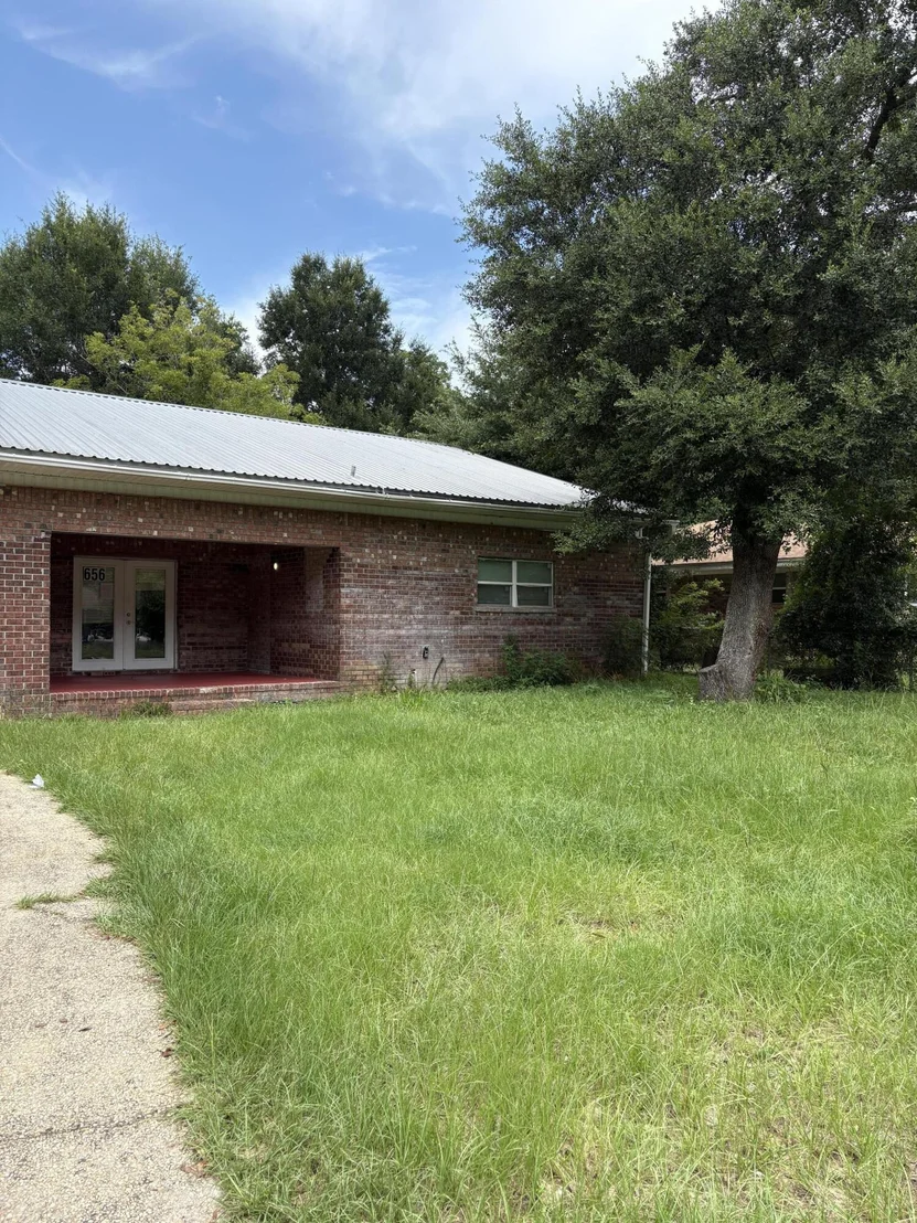 Photo of 656 Sloan Circle