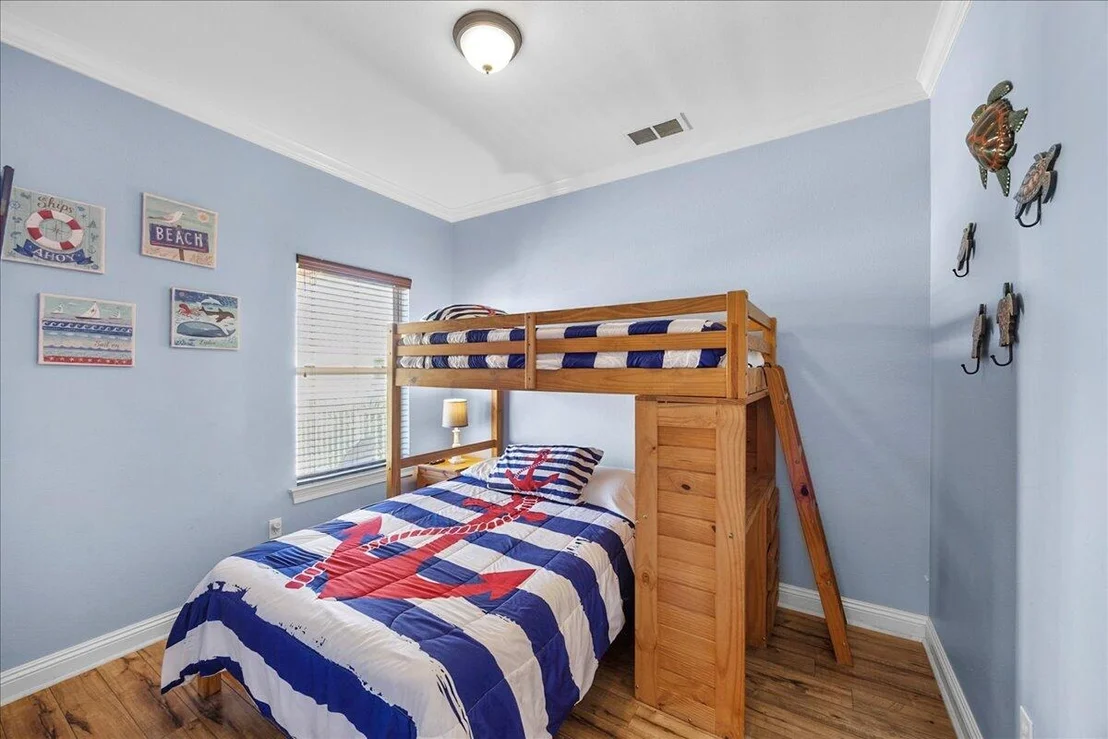 Photo of 210 W. Grand Key