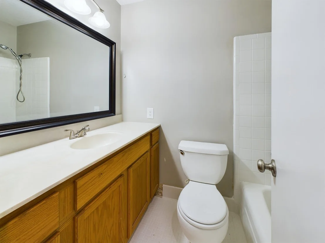 Photo of 1011 Julia Avenue