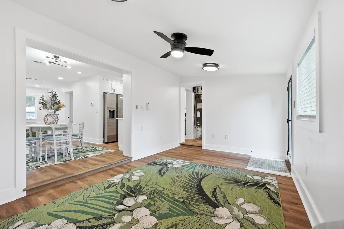 Photo of 640 Cornwall Terrace