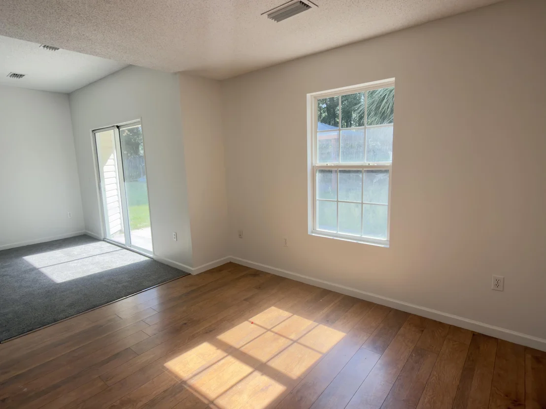 Photo of 5210 Moore Loop