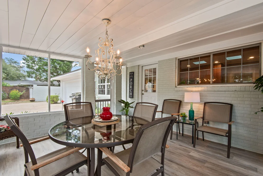 Photo of 5 Maple Avenue