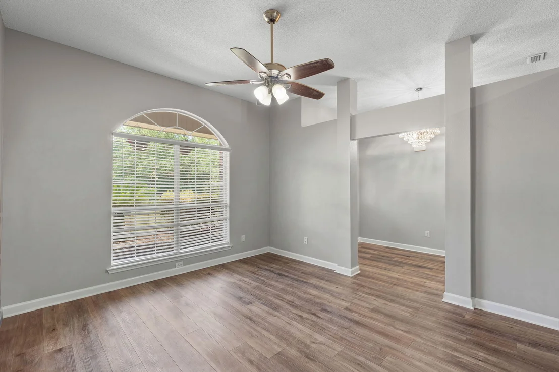 Photo of 2035 Alfred Boulevard