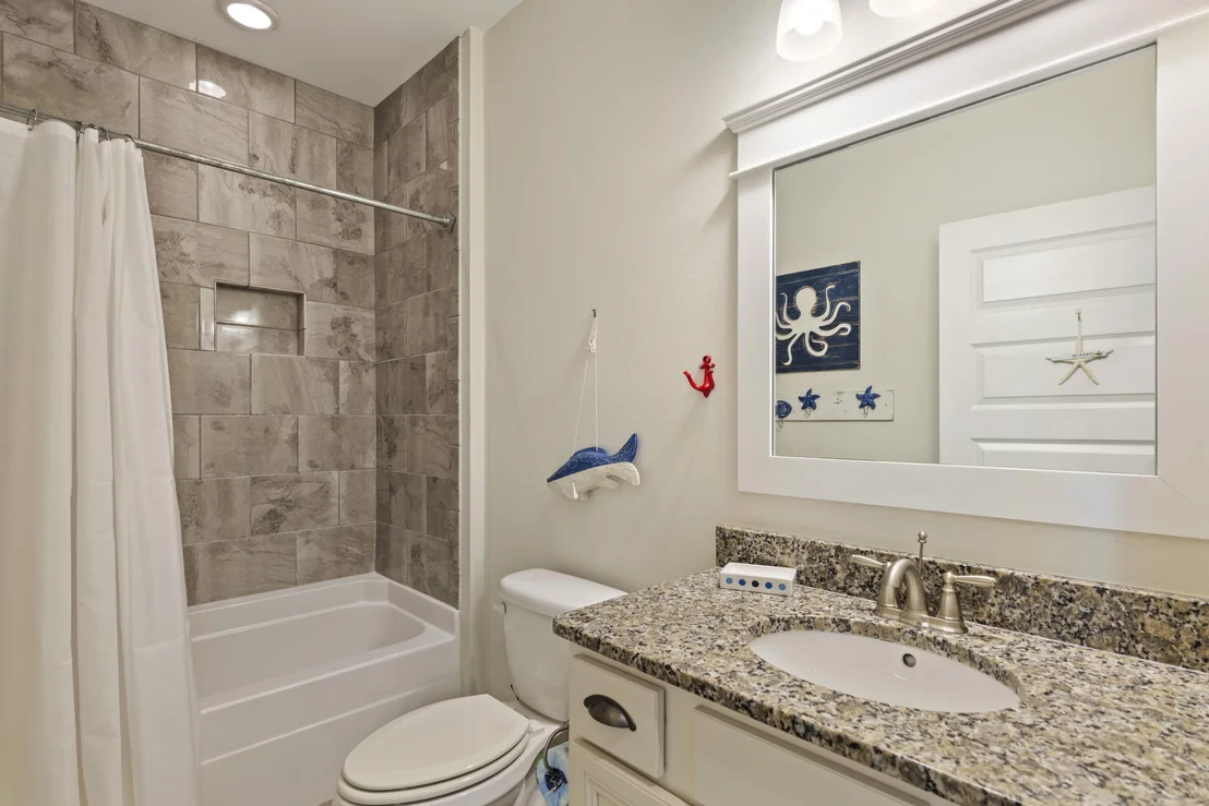 Photo of 470 Gulfview Circle
