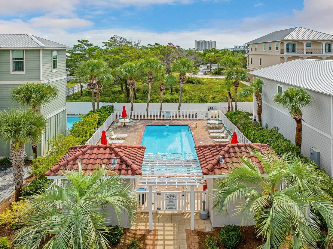 Photo of 47 Saint Simon Circle