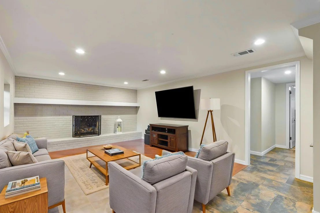 Photo of 5 Maple Avenue
