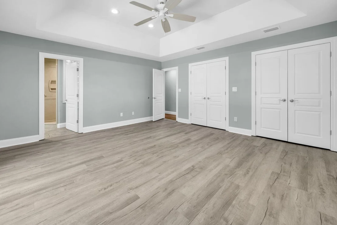 Photo of 845 N Lakeside Drive