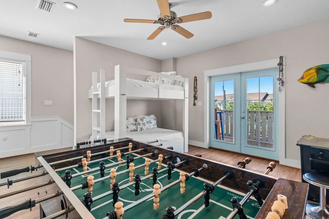 Photo of 240 Driftwood Road