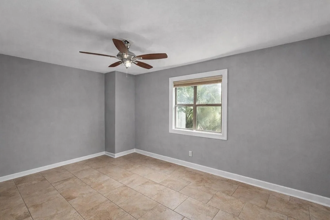 Photo of 718 Legion Drive