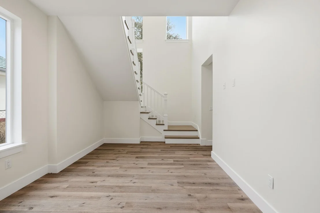 Photo of 465 Seacrest Drive