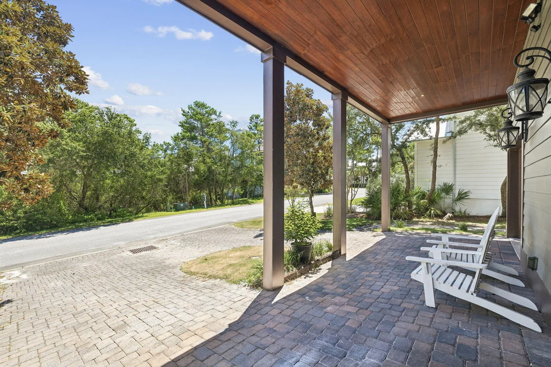 Photo of 123 Grande Pointe Drive