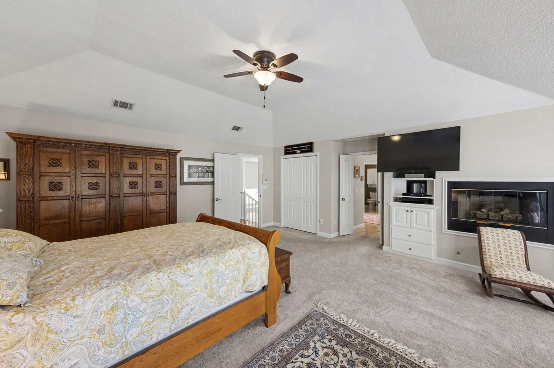 Photo of 2760 Edgewater Drive