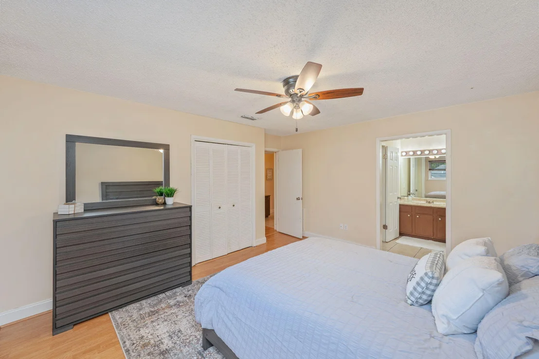 Photo of 2401 Roberts Drive
