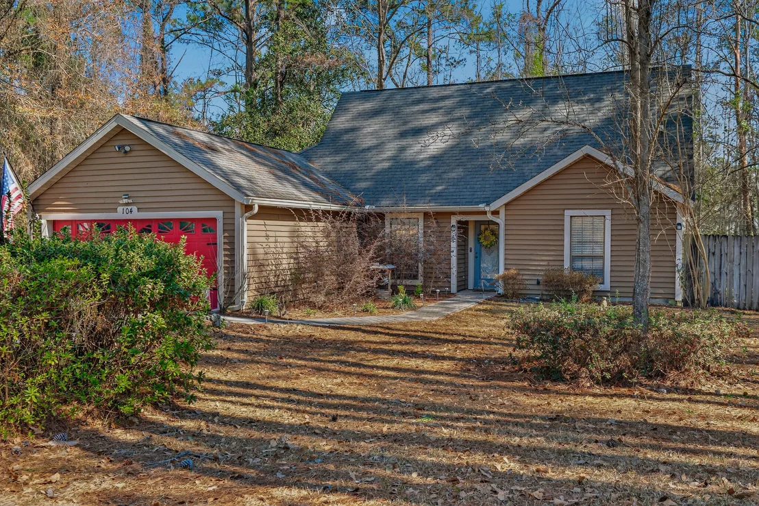 Photo of 104 Fairway Drive