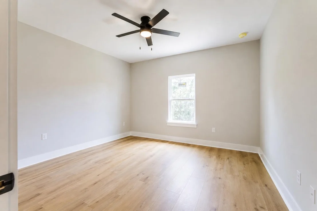 Photo of 2462 Hammock Lane