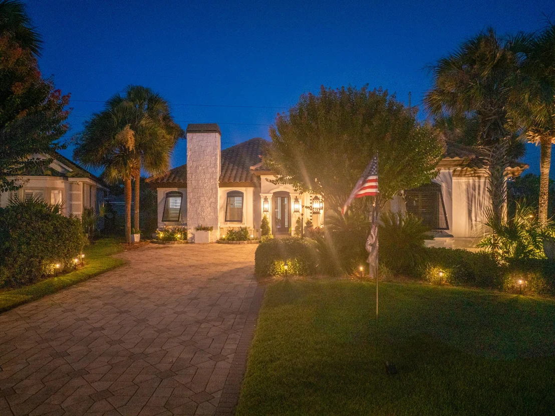 Photo of 4765 Papaya Park