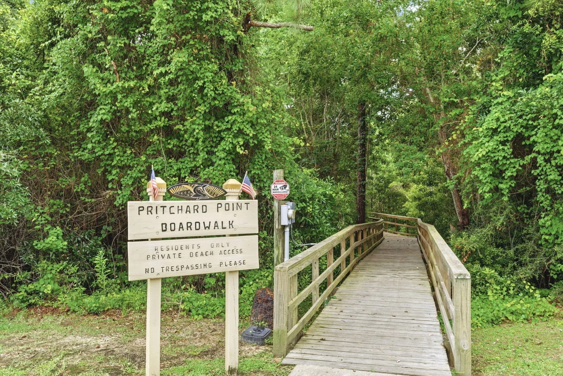 Photo of 2092 Pritchard Point Drive