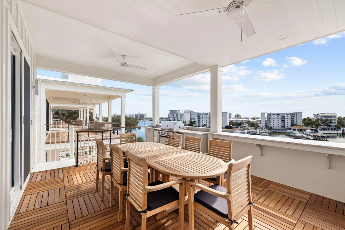 Photo of 714 Harbor Boulevard