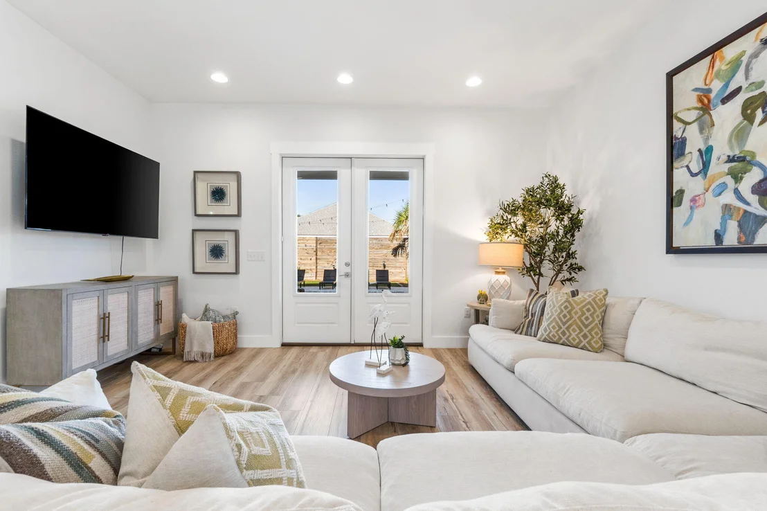 Photo of 7028 Thomas Drive