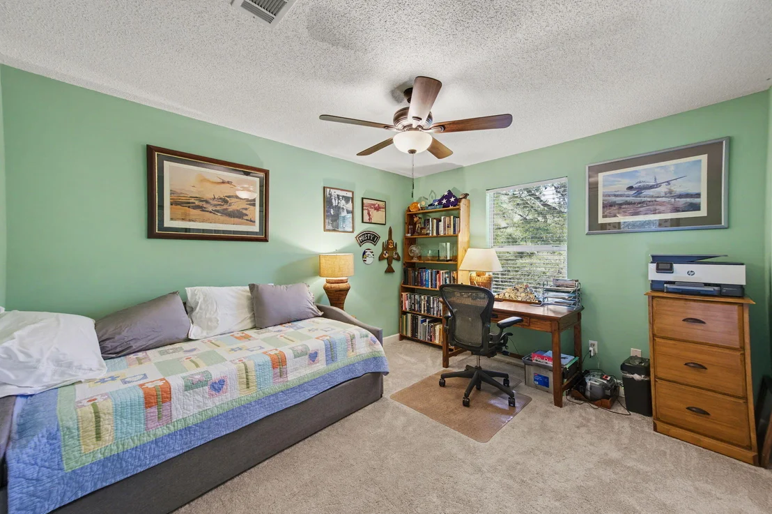 Photo of 2760 Edgewater Drive