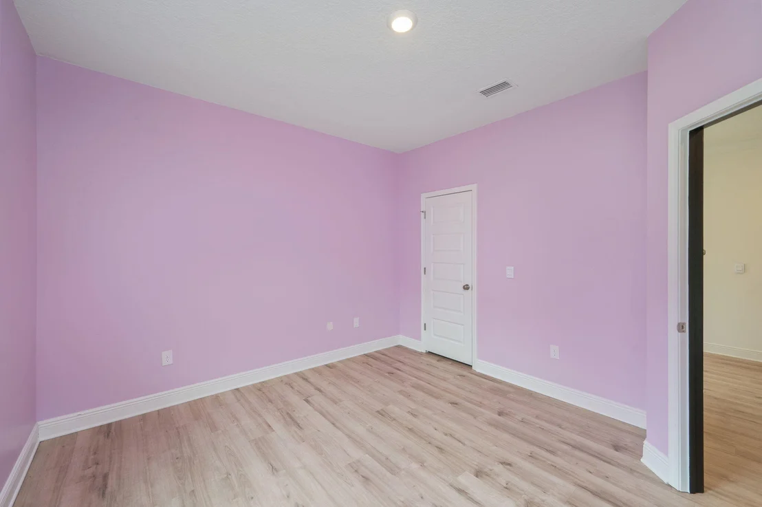 Photo of 15 E Oak Trees Lane