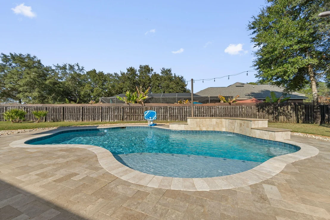 Photo of 2365 Crescent Road