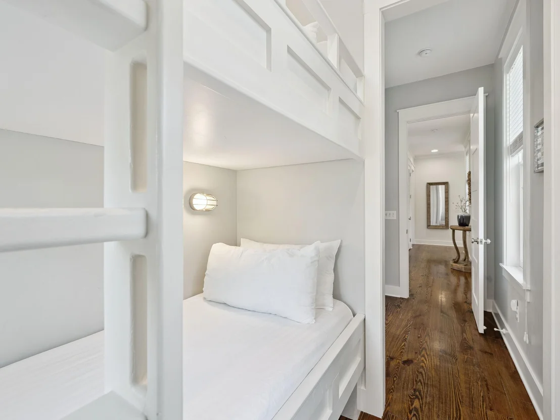 Photo of 384 Red Cedar Way