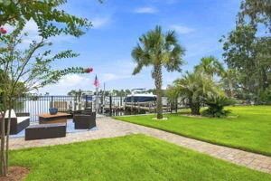 Photo of 123 Beacon Point Drive