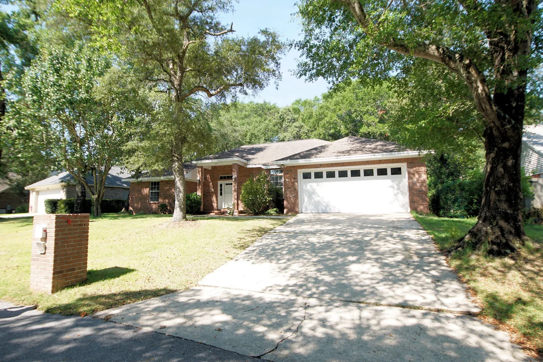 Photo of 1631 Parkside Circle