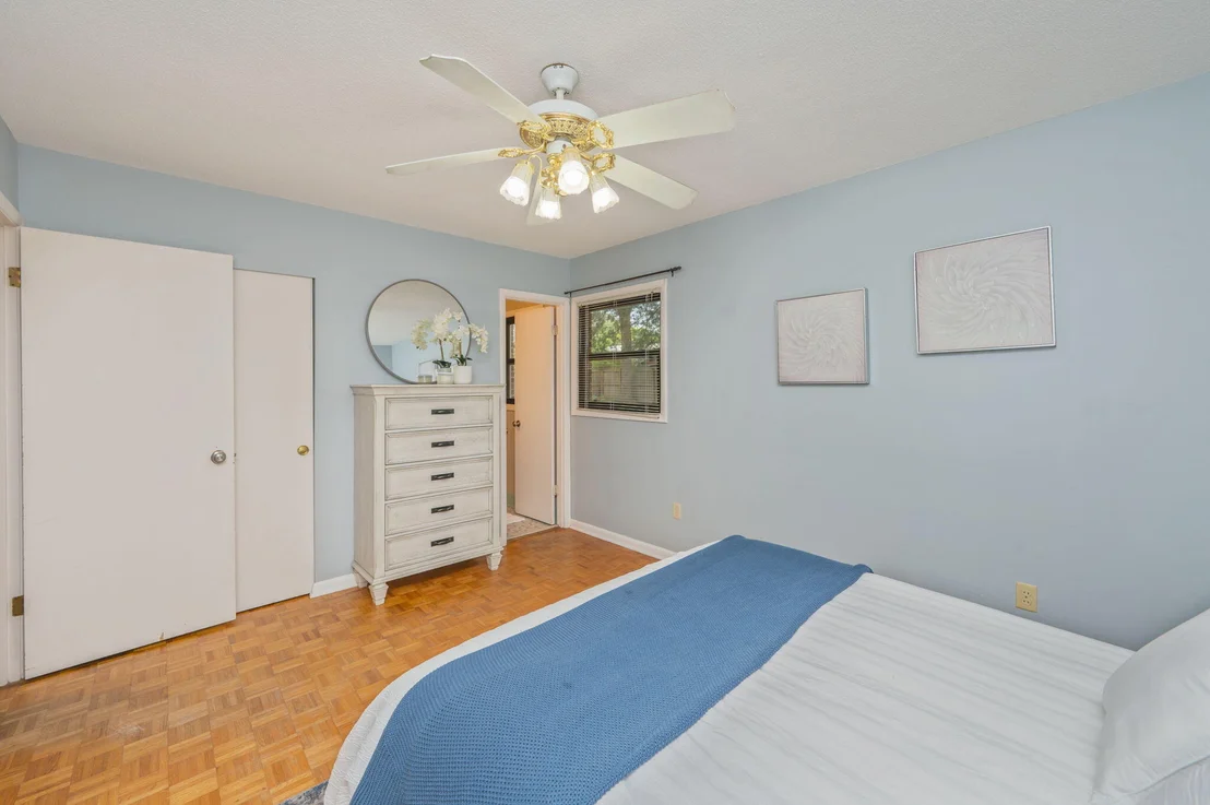 Photo of 1005 Julia Avenue