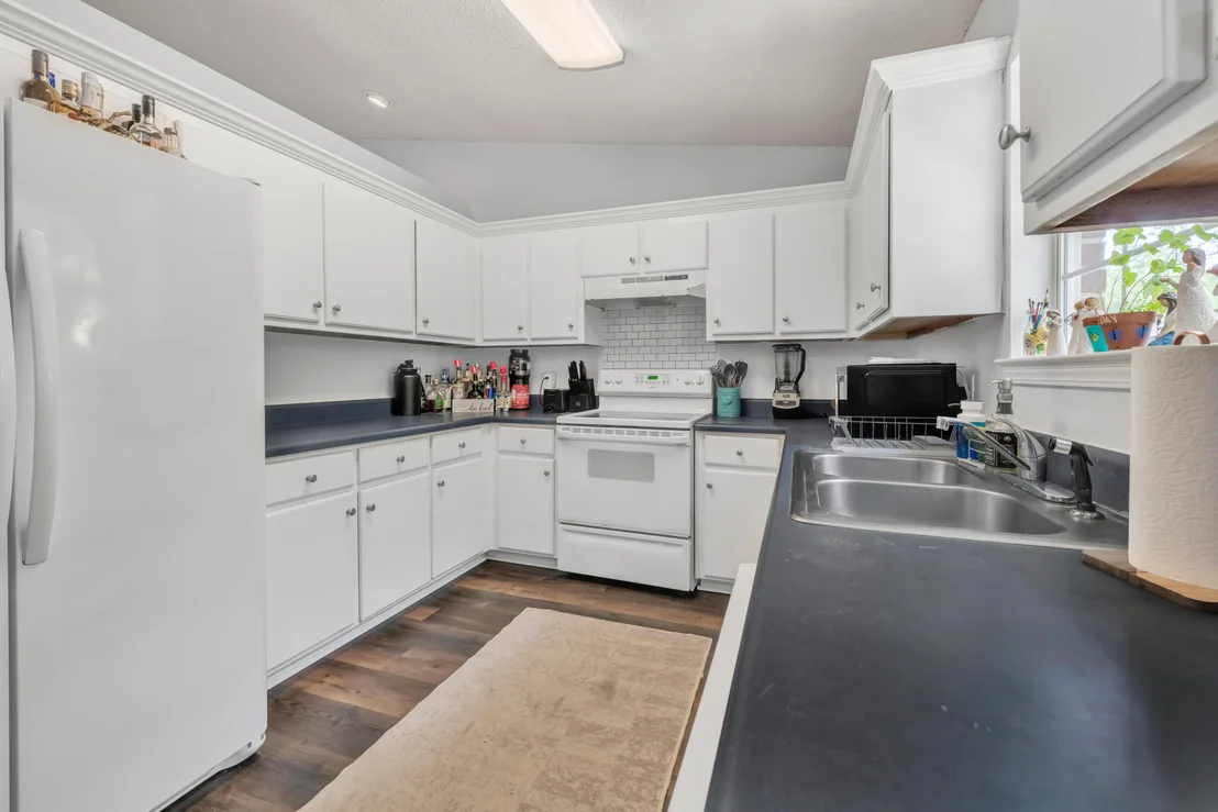 Photo of 5246 Sewell Road