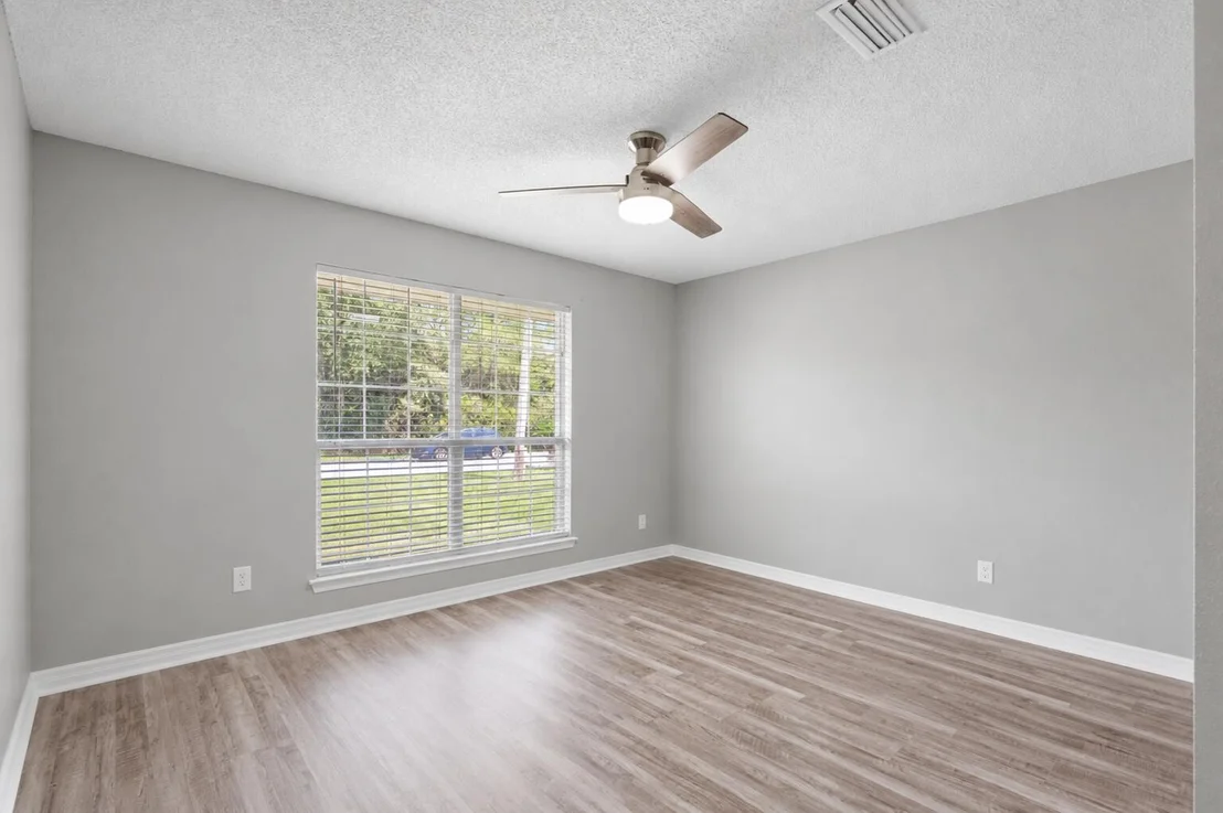 Photo of 2035 Alfred Boulevard