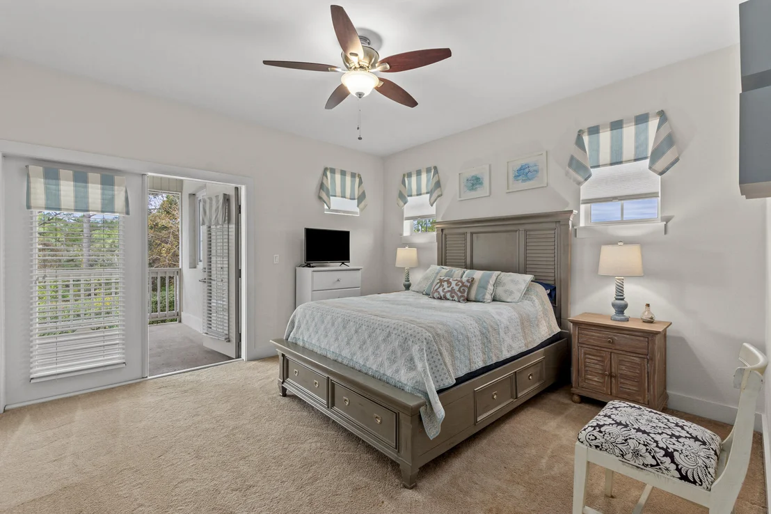 Photo of 943 Emerald Bay Drive
