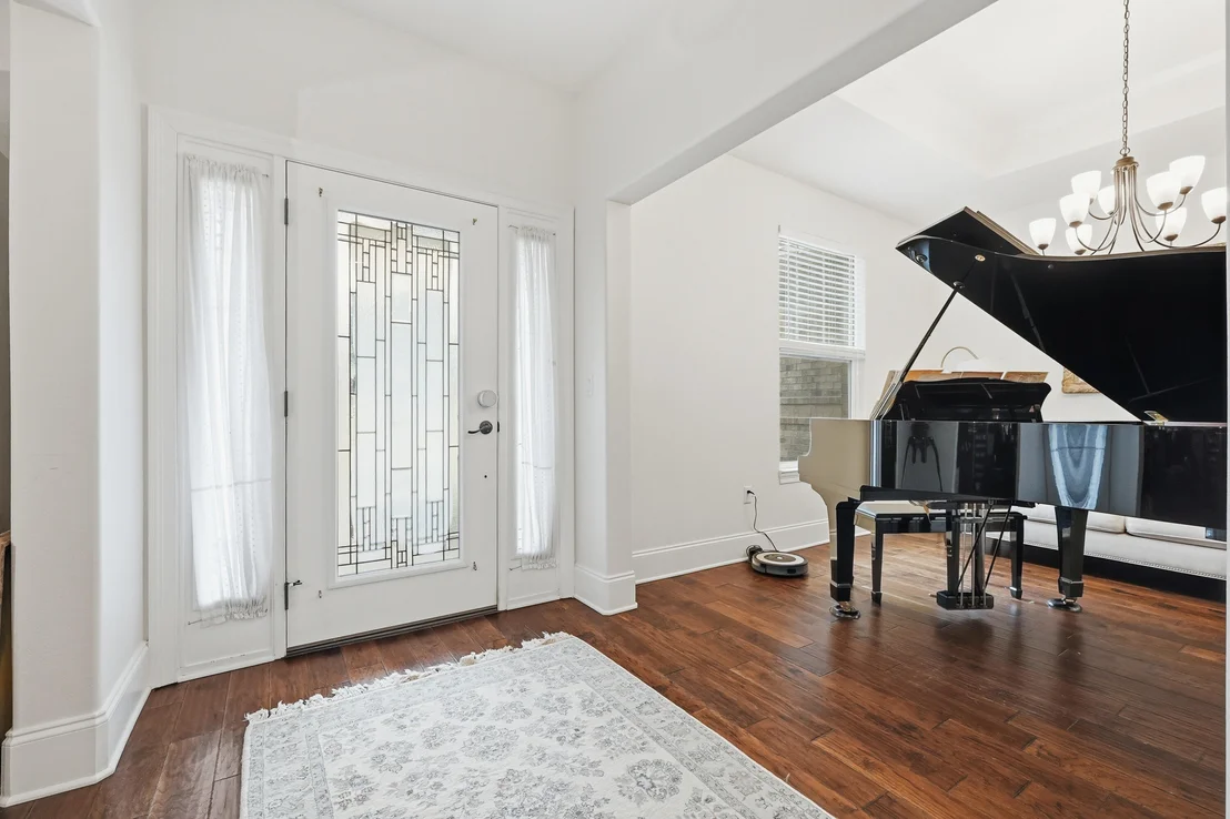 Photo of 4078 Bond Circle