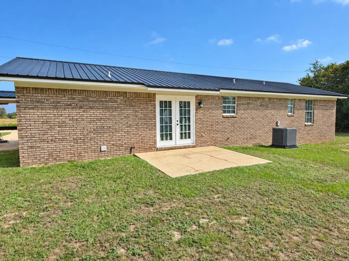 Photo of 3162 James Kennedy Road