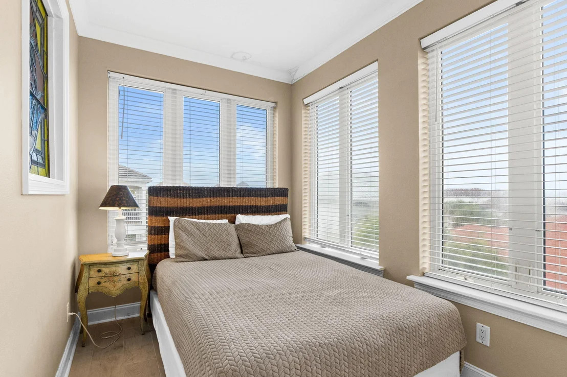 Photo of 56 Terra Cotta Way
