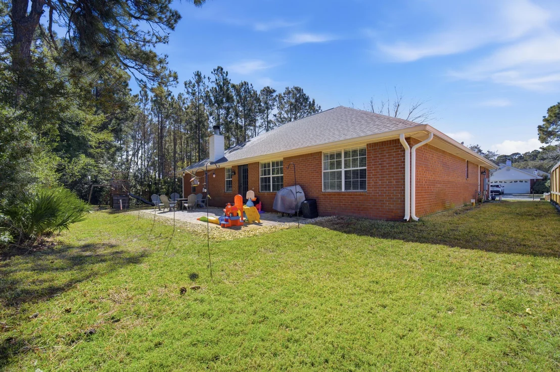 Photo of 346 Louise Circle