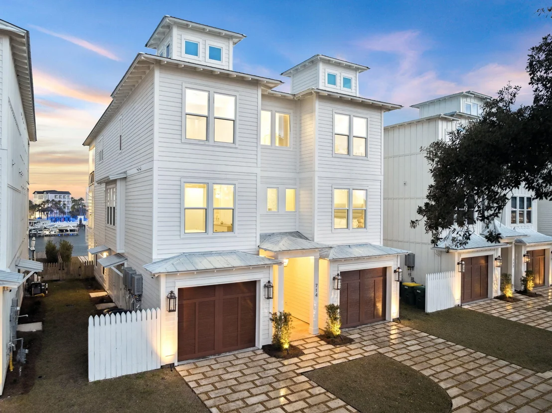 Photo of 714 Harbor Boulevard