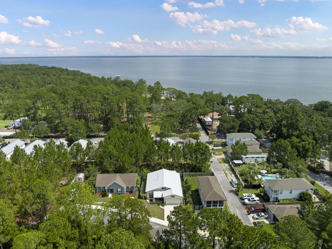 Photo of 46 Greenleaf Drive