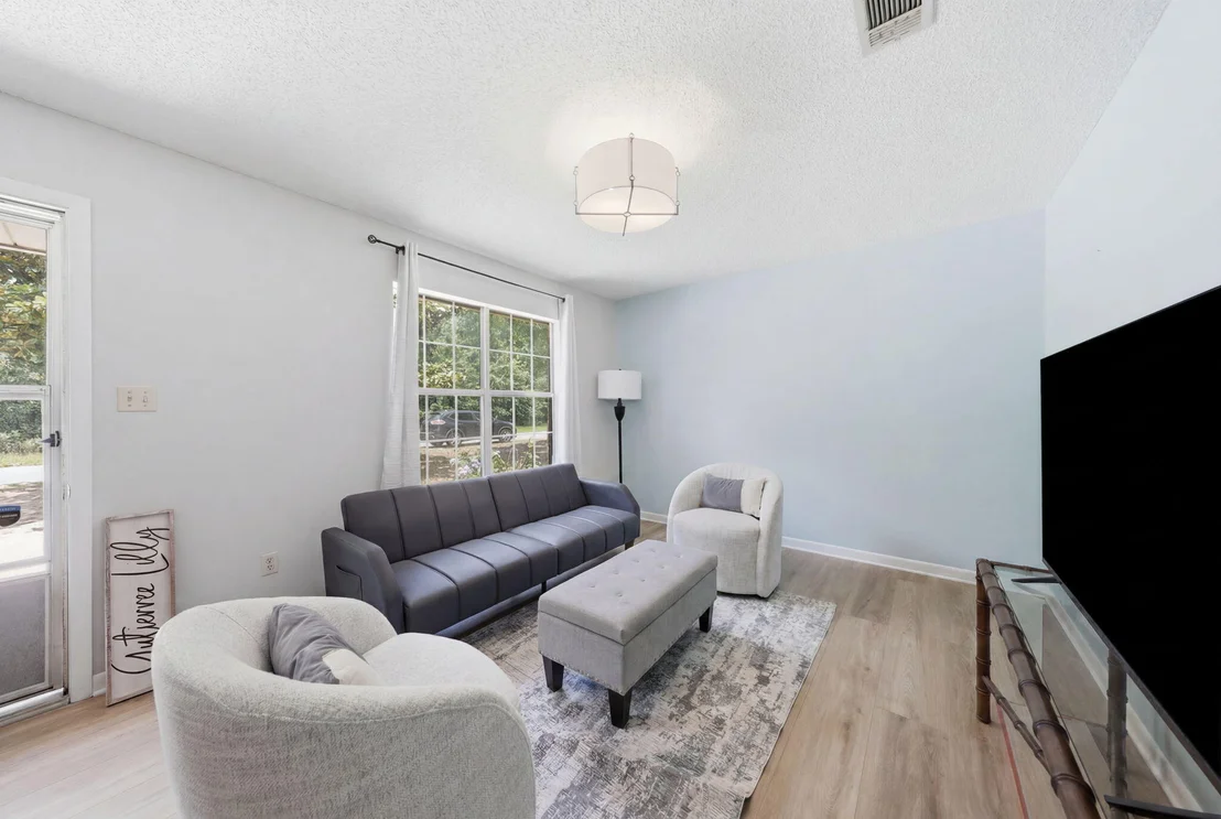 Photo of 532 Springtime Avenue