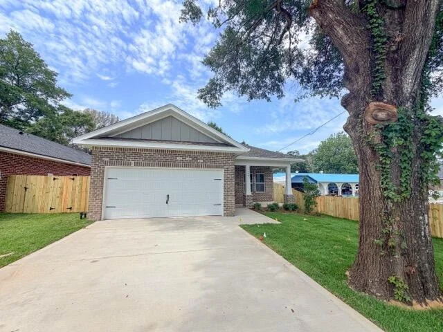 Photo of 1496 Pine Street