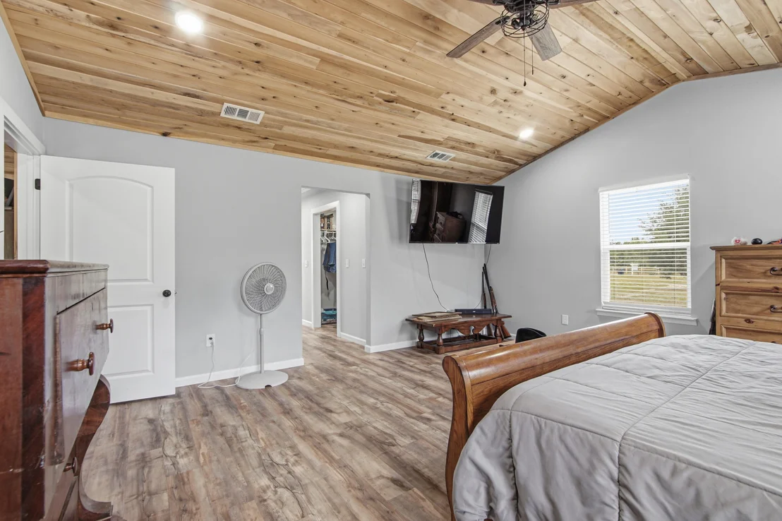 Photo of 7514 Laird Road