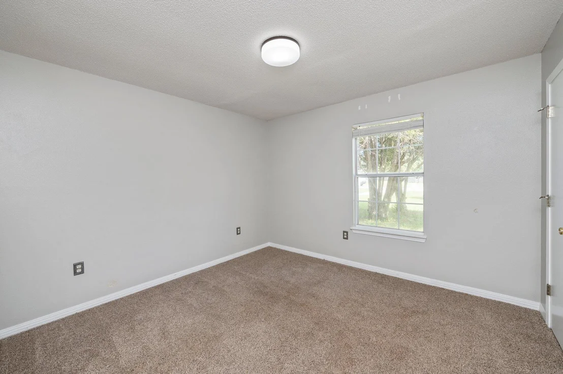 Photo of 10 Flora Cove