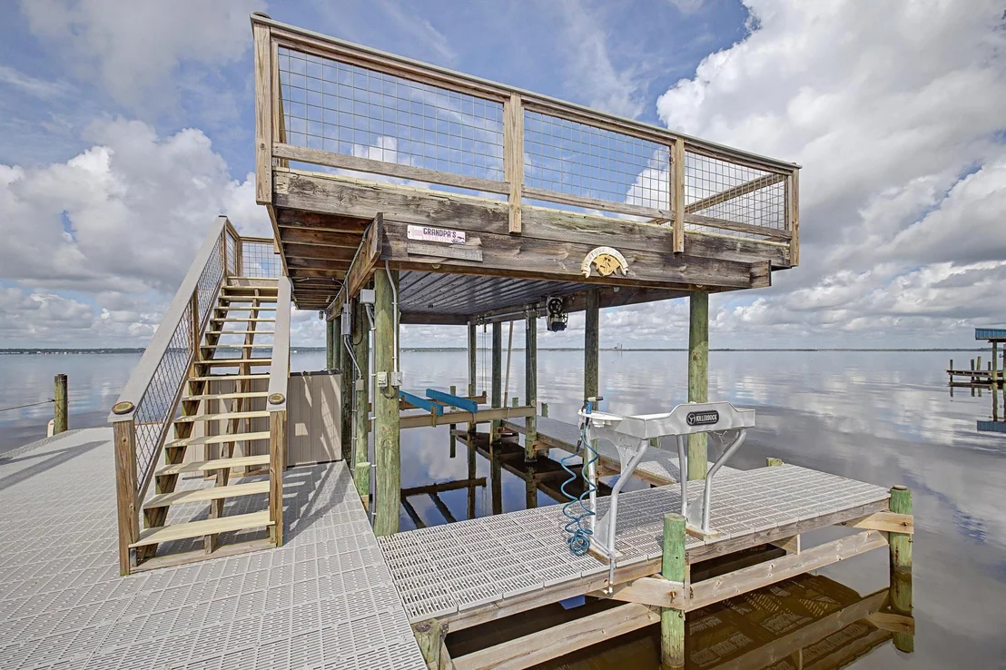Photo of 4501 Bayside Drive