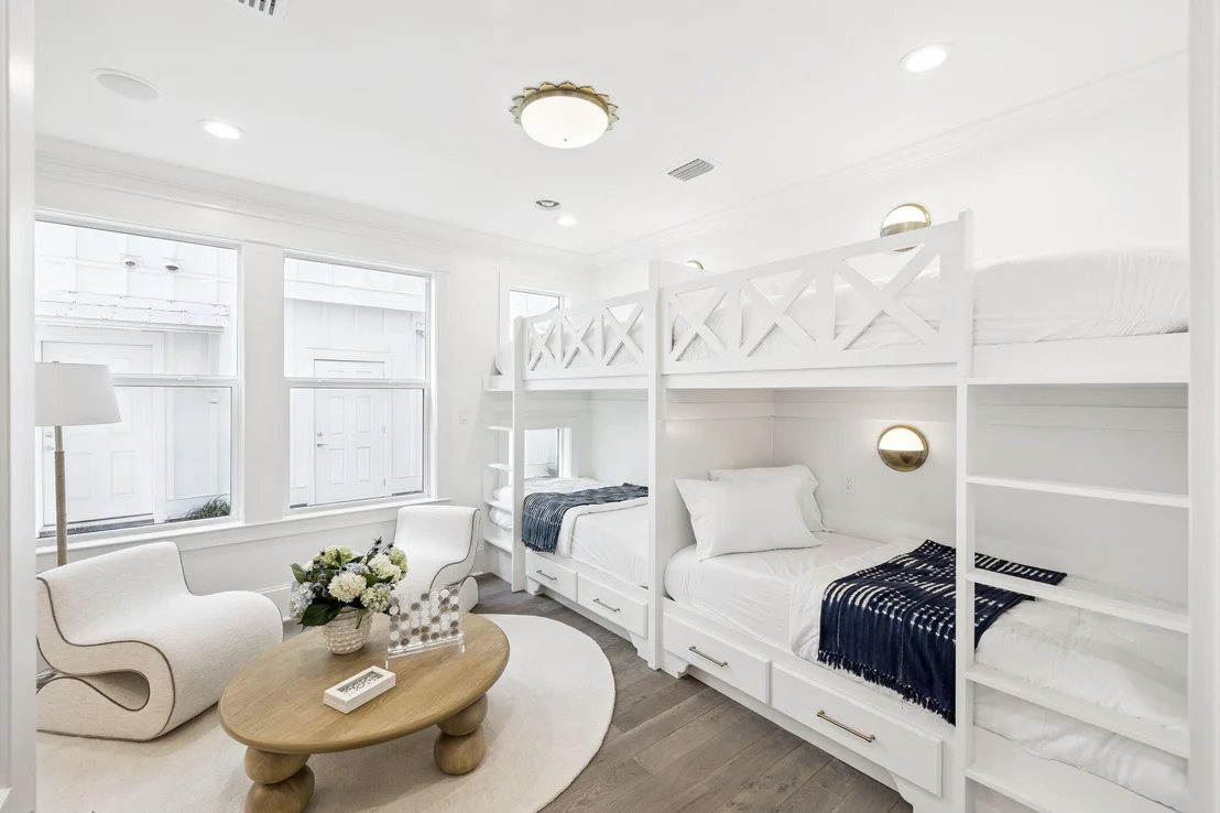 Photo of 714 Harbor Boulevard